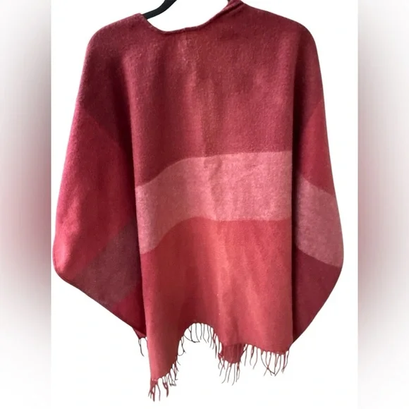 Woolrich Poncho Womens One Size‎ Pullover Stripes Lightweight Fleece Shawl Cape - Picture 2 of 3
